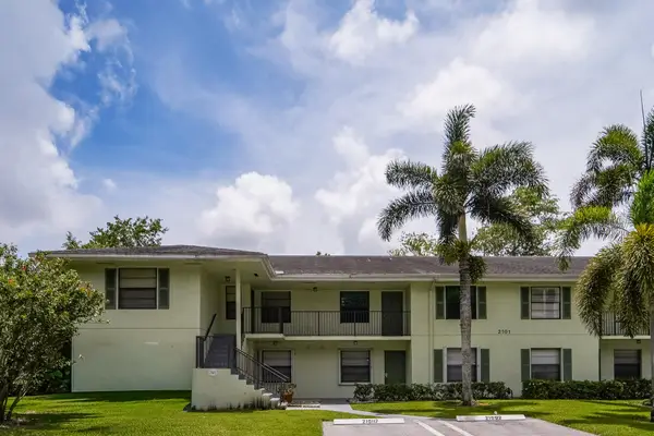 2101 Sabal Ridge Court #F, Palm Beach Gardens, FL 33418