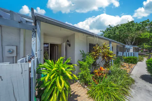 3920 SW 69th Terrace #7-S, Miramar, FL 33023