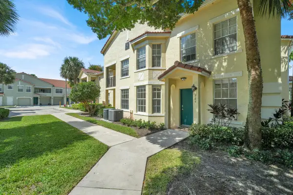 709 Belmont Place #709, Boynton Beach, FL 33436
