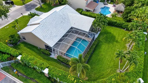 1011 Woodfield Circle, Palm Beach Gardens, FL 33418