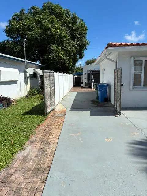 4730 NE 3rd Avenue, Oakland Park, FL 33334 - #3