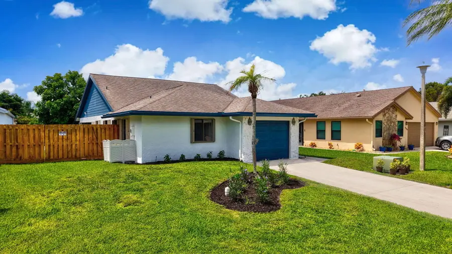 2390 NW 15th Street Nw, Delray Beach, FL 33445 - #2