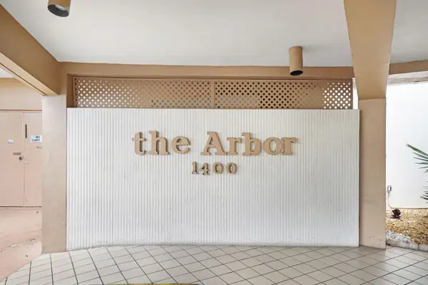 1400 Saint Charles Place #624, Pembroke Pines, FL 33026