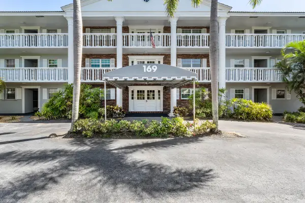 169 Atlantis Boulevard #302, Atlantis, FL 33462