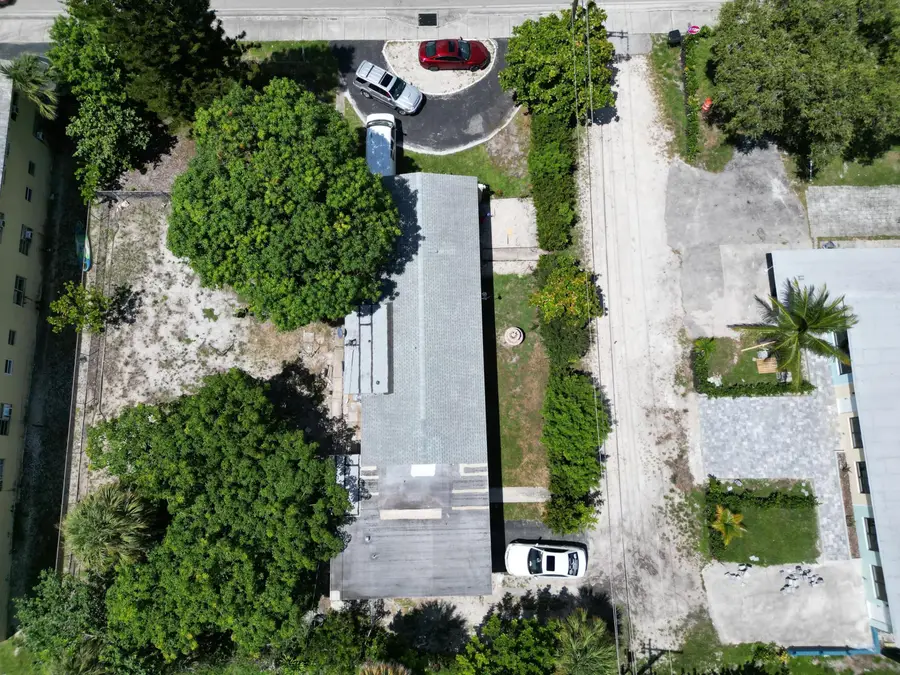1302 S Federal Highway, Lake Worth Beach, FL 33460 - #2