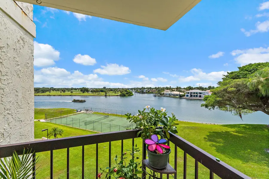 374 Golfview Road #405, North Palm Beach, FL 33408 - #3