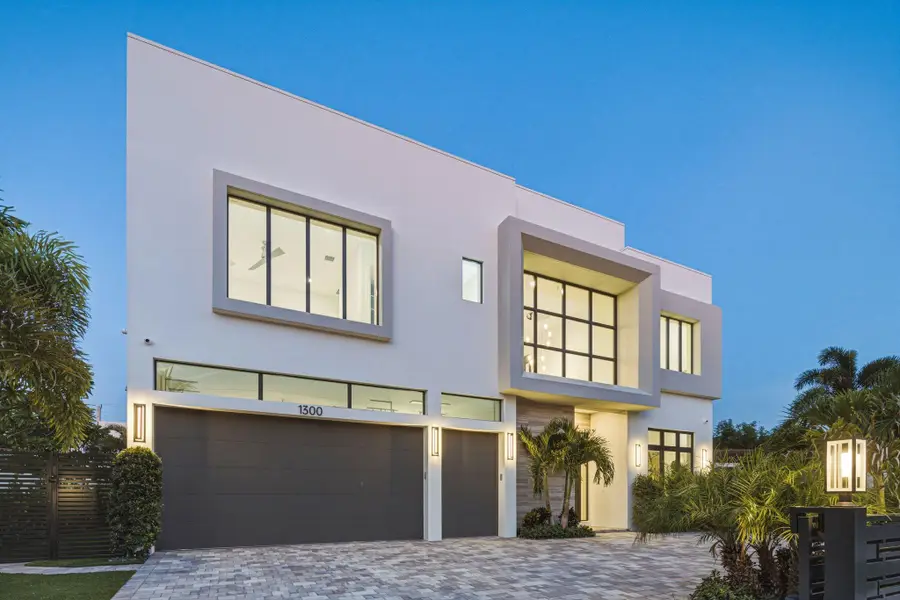 1300 NE 4th Court, Boca Raton, FL 33432 - #3