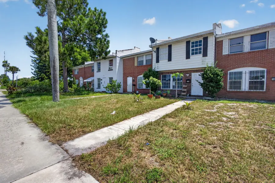 1028 36th Street, West Palm Beach, FL 33407 - #2