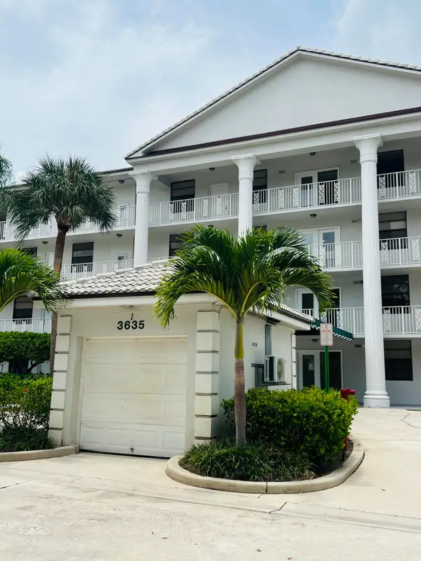 3635 Whitehall Drive #404, West Palm Beach, FL 33401