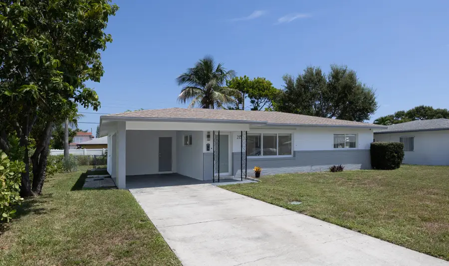 215 Evergreen Drive, West Palm Beach, FL 33403 - #2