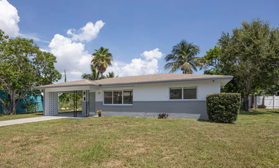 215 Evergreen Drive, West Palm Beach, FL 33403 - #3