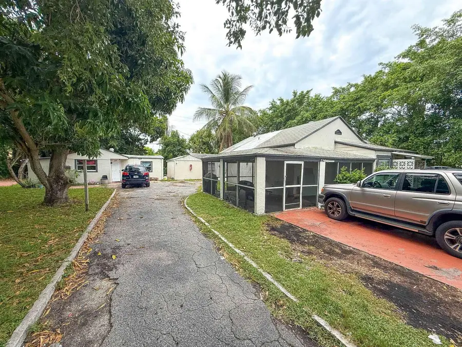 638 50th Street, West Palm Beach, FL 33407 - #3