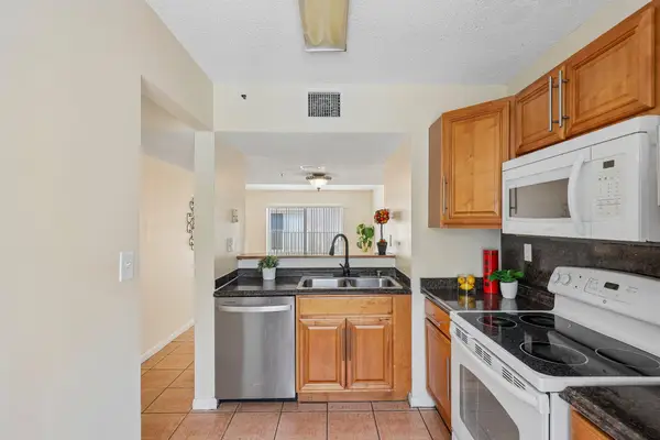167 Riviera Circle, Weston, FL 33326
