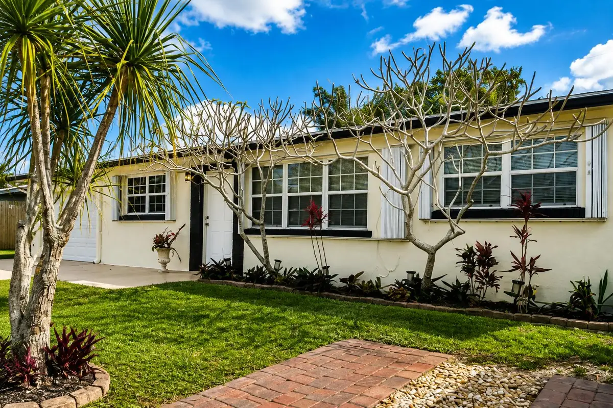 4344 S Mary Circle, Palm Beach Gardens, FL 33410 - #1