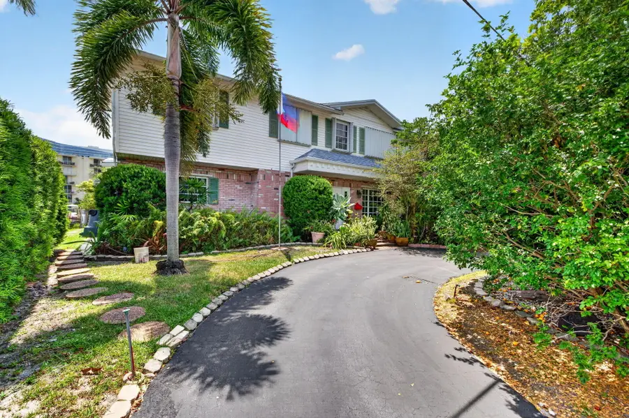 1636 SE 14th Street, Fort Lauderdale, FL 33316 - #2