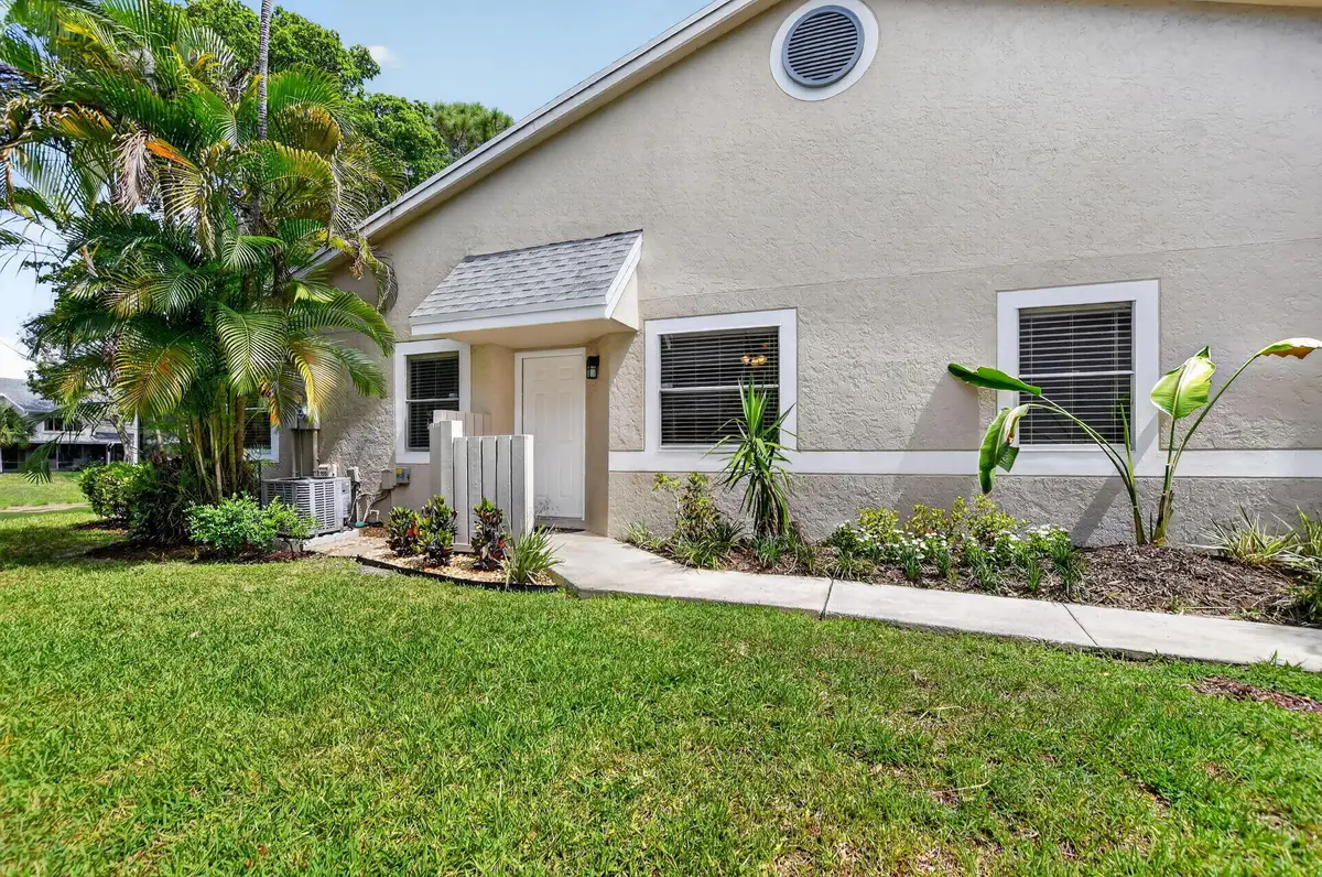 1971 Discovery Circle E, Deerfield Beach, FL 33442 - #1