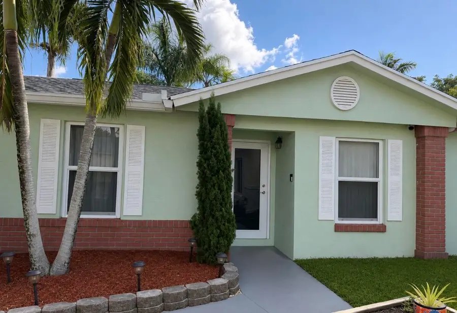 924 Cumberland Terrace, Davie, FL 33325 - #2