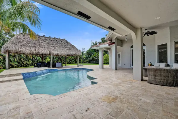 11800 NW 17th Place, Plantation, FL 33323
