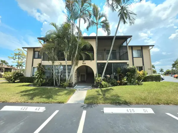 425 Pine Glen Lane #A-2, Greenacres, FL 33463