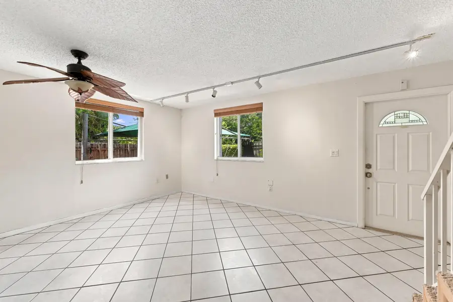 3203 Mcdonald Street #3203, Miami, FL 33133 - #3