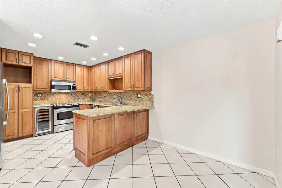 3203 Mcdonald Street #3203, Miami, FL 33133 - #3