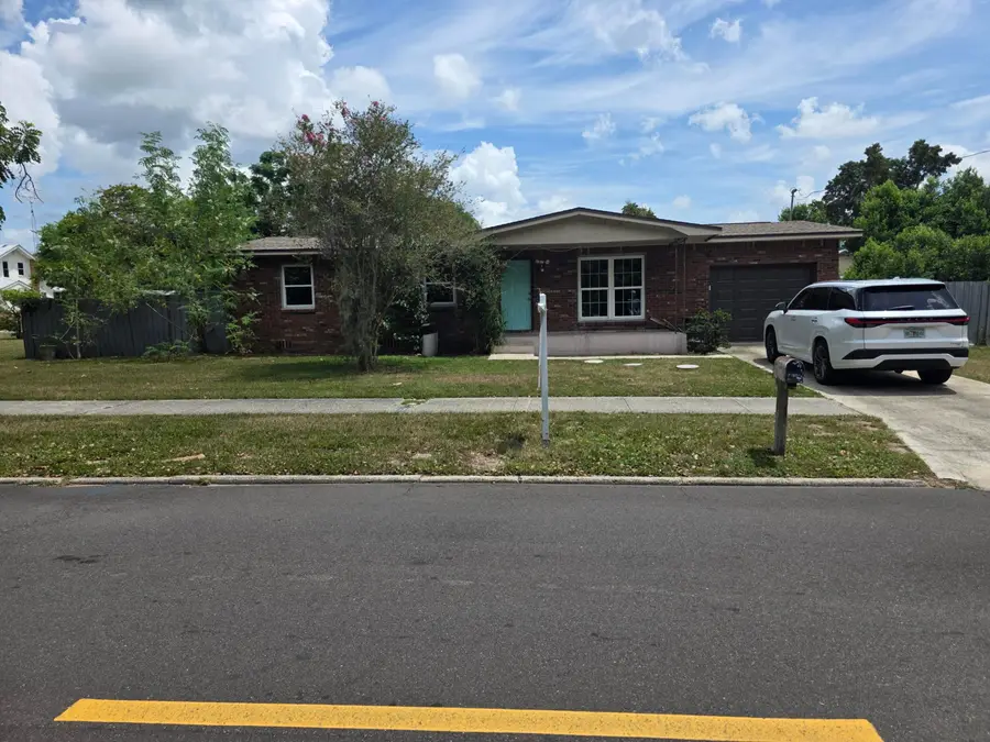 215 S Florida Avenue, Avon Park, FL 33825 - #2