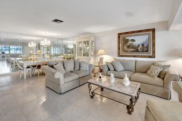 1670 NW 18th Avenue #202, Delray Beach, FL 33445