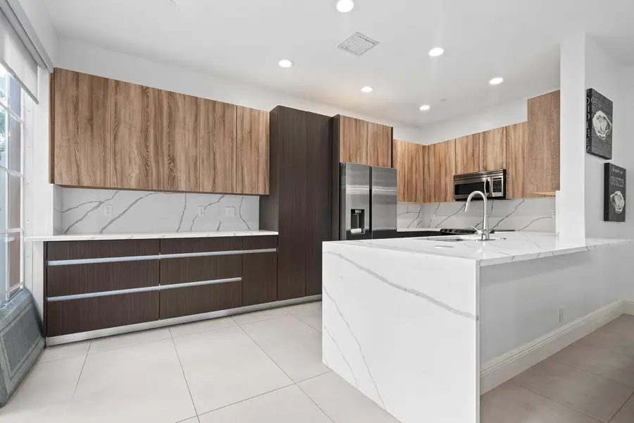 1123 NE 18th Avenue, Fort Lauderdale, FL 33304 - #2