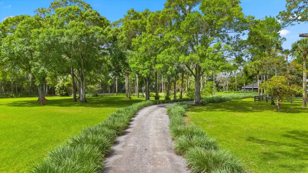 1037 F Road, Loxahatchee Groves, FL 33470