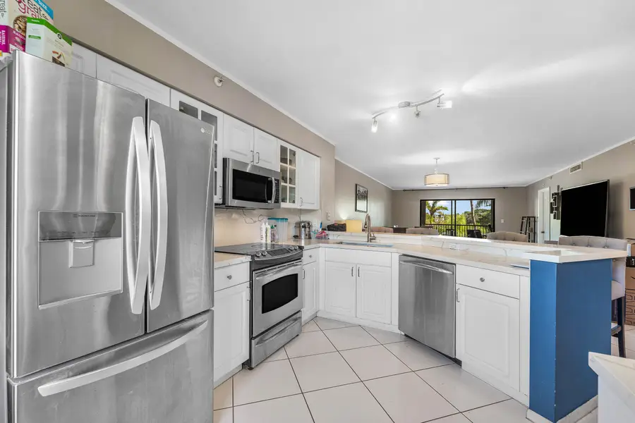 2205 S Cypress Bend Drive #302, Pompano Beach, FL 33069 - #3
