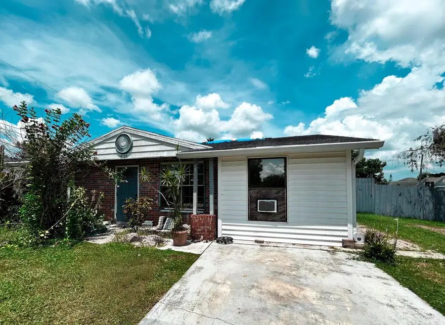 201 NW Floresta Drive, Port Saint Lucie, FL 34983 - #3