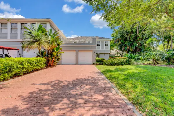 5600 Cambridge Boulevard, Boca Raton, FL 33496