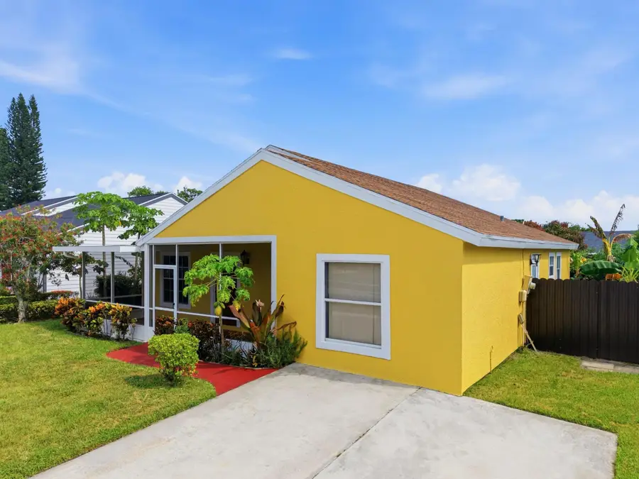 7702 Blairwood Circle S, Greenacres, FL 33467 - #2