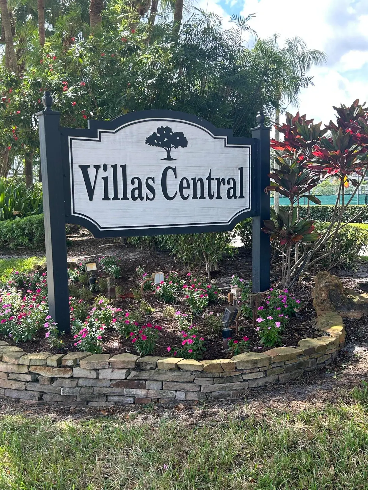 1390 E Golfview Drive, Pembroke Pines, FL 33026 - #1
