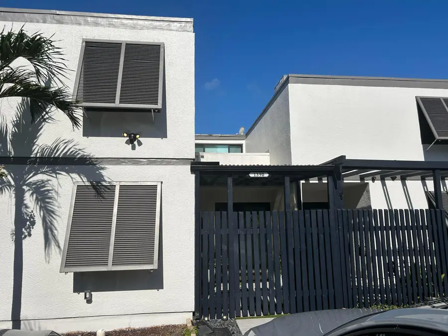1390 E Golfview Drive, Pembroke Pines, FL 33026 - #2