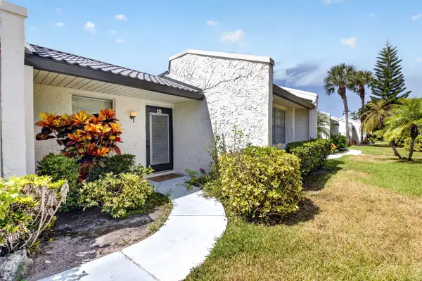 226 Lake Constance Drive #226, West Palm Beach, FL 33411