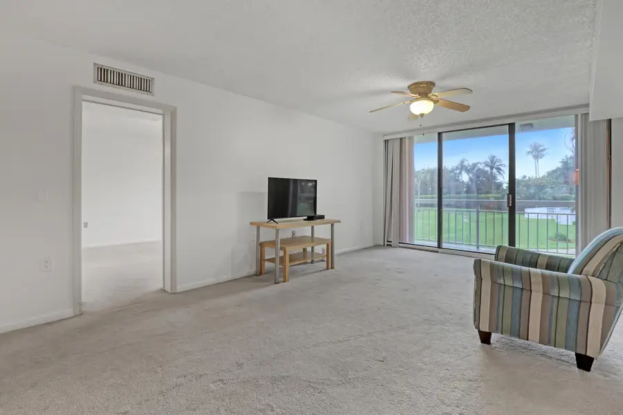 2621 Village Boulevard #203, West Palm Beach, FL 33409 - #2