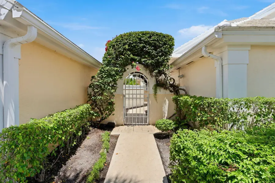944 Dickens Place, West Palm Beach, FL 33411 - #2