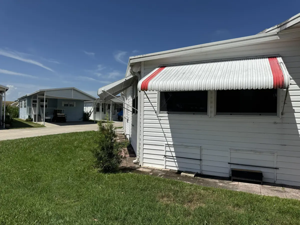 6401 SE 52nd Lane, Okeechobee, FL 34974 - #1