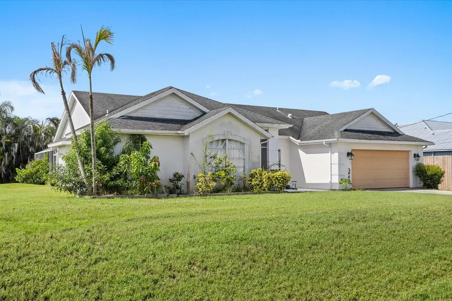 2962 SE Bella Road, Port Saint Lucie, FL 34984 - #2