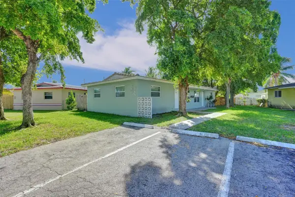 260 NE 41st Street, Oakland Park, FL 33334