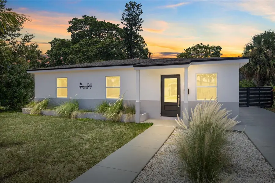 1311 Avenue H, Riviera Beach, FL 33404 - #2