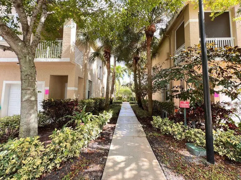 117 Lighthouse Circle #J, Tequesta, FL 33469 - #1