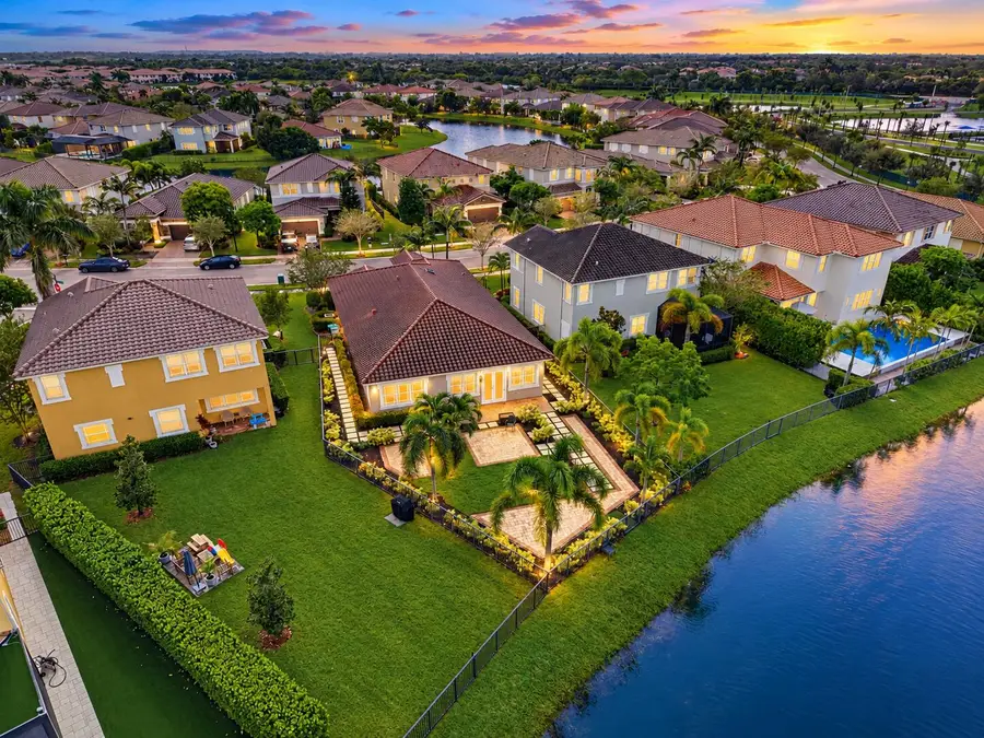8561 Lakeside Bend, Parkland, FL 33076 - #3