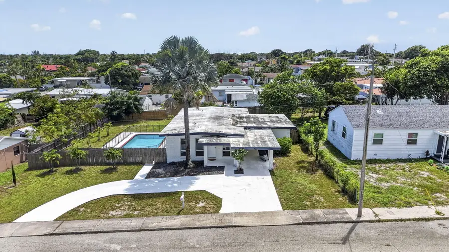 840 Bradley Street, West Palm Beach, FL 33405 - #3