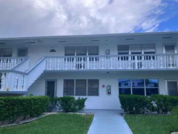 275 Windsor L, West Palm Beach, FL 33417
