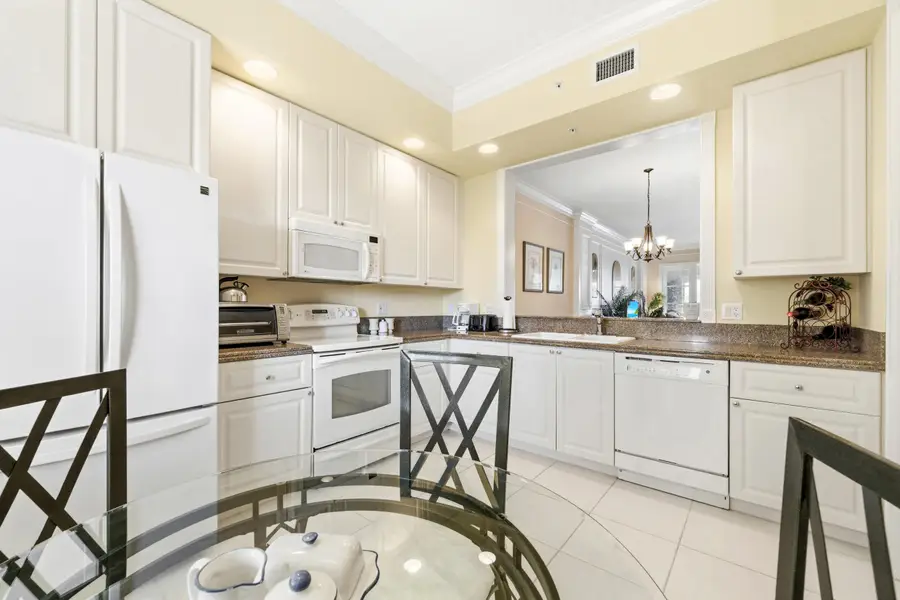 16 Harbour Isle Drive W #302, Fort Pierce, FL 34949 - #3