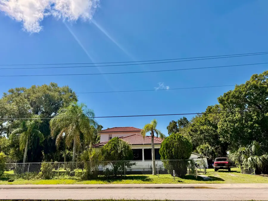 202 SE 4th Street, Okeechobee, FL 34974 - #2
