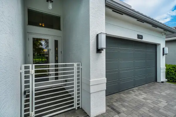 9349 Silver Shores Lane, Boynton Beach, FL 33473