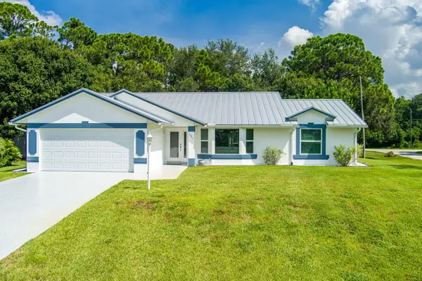 1901 SW Yellowtail Avenue, Port St Lucie, FL 34953